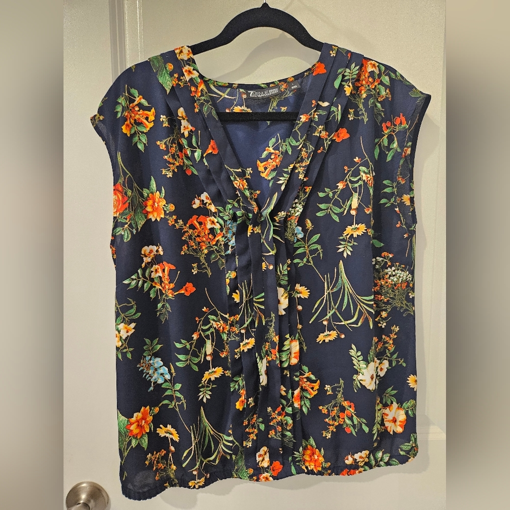 7th Avenue by New York and Company blue top